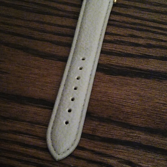 Watch - Picture 3 of 4